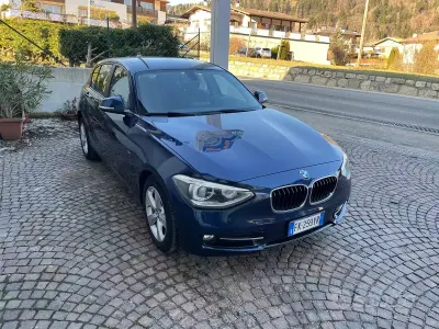 Usata BMW 118 Sport Line 143 CV (105 kW) 2014 Blu Utilitaria