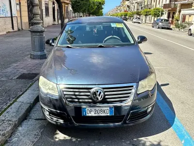 Usata VW Passat Comfortline 105 CV (77 kW) 2008 Blu/azzurro Berlina