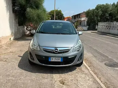Usata Opel Corsa 85 CV (62 kW) 2013 Grigio Utilitaria