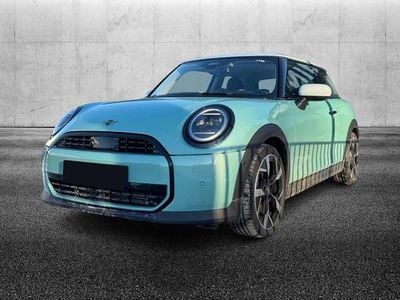 Usado Mini Cooper Classic 156 HP (114 kW) 2024 Verde Citadino