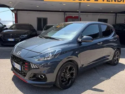 Usata Hyundai i10 N Line 100 CV (73 kW) 2023 Grigio Utilitaria