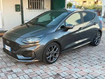 Usata Ford Fiesta ST-Line 125 CV (91 kW) 2023 Grigio Utilitaria