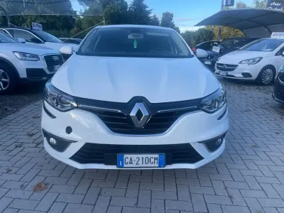 Usata Renault Mégane Intens 115 CV (84 kW) 2020 Bianco Berlina