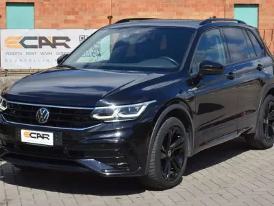 Gebraucht VW Tiguan R-line 177 PS (130 kW) 2024 Schwarz SUV