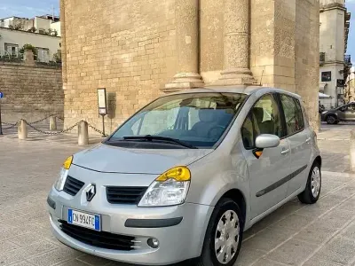 Usata Renault Modus 82 CV (60 kW) 2004 Grigio Monovolume