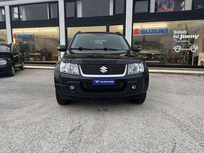 Nero Usata 2012 Suzuki Grand Vitara SUV | 12.000 € (Cara)