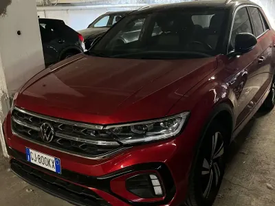 Usata VW T-Roc R-line 150 CV (110 kW) 2022 Rosso SUV