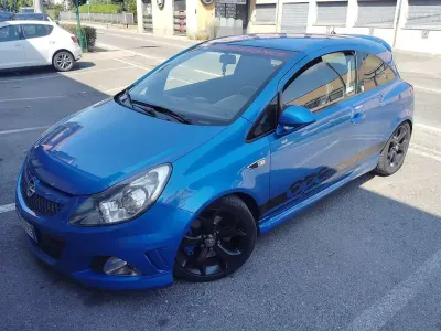 Usata Opel Corsa OPC 192 CV (141 kW) 2010 Utilitaria