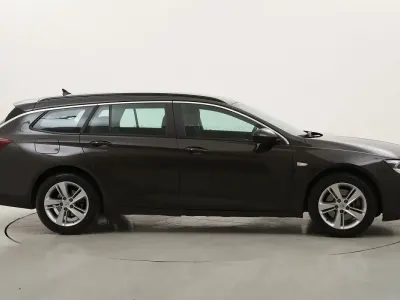 Usata Opel Insignia Business Elegance 174 CV (127 kW) 2021 Marronemarrone Station wagon