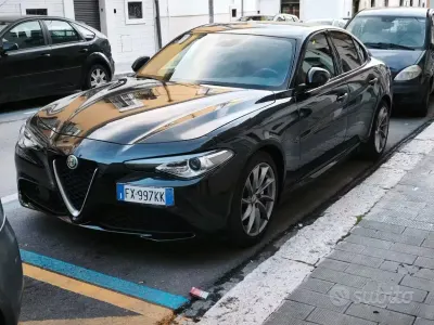 Usata Alfa Romeo Giulia 160 CV (117 kW) 2019 Nero Berlina