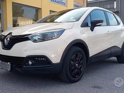 Usata Renault Captur 90 CV (66 kW) 2015 Beige SUV