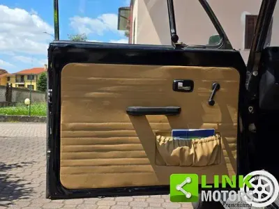 Begagnad VW Käfer 54 HK (39 kW) 1973 Svart Cab