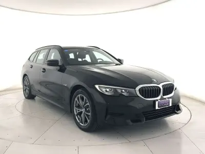 Usata BMW 320 Sport Line 163 CV (119 kW) 2021 Nero metallizzato Station wagon