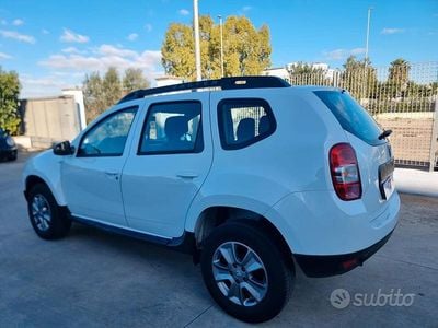 Usata Dacia Duster Lauréate 110 CV (80 kW) 2014 Bianco SUV