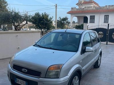 Usata Ford Fusion 90 CV (66 kW) 2007 Grigio Berlina