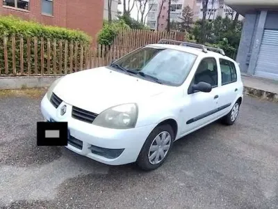 Usata Renault Clio II 58 CV (42 kW) 2008 Bianco Berlina