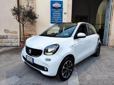 Usata Smart ForFour Passion 71 CV (52 kW) 2016 Bianco Utilitaria