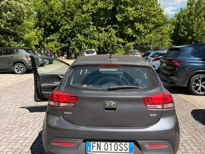 Usata Kia Rio 77 CV (56 kW) 2018 Berlina