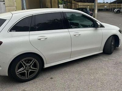 Usata Mercedes B200 Premium 163 CV (119 kW) 2020 Bianco Monovolume