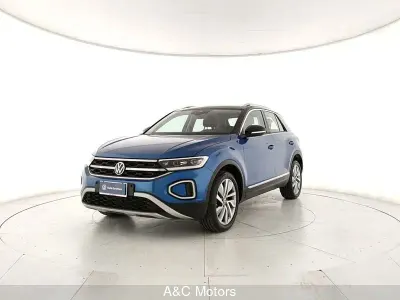 Usata VW T-Roc Style 110 CV (80 kW) 2022 Nero SUV