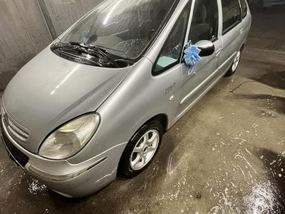 Usata Citroën Xsara Picasso 109 CV (80 kW) 2006 Grigio Monovolume