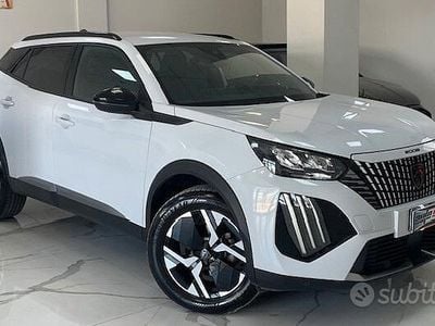 Usata Peugeot 2008 Allure 131 CV (96 kW) 2025 Bianco SUV