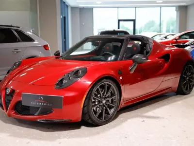 Second-hand Alfa Romeo 4C Spider Competizione 241 CP (177 kW) 2016 Roșu Cabrio