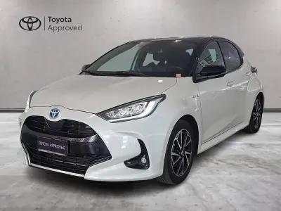 Usata Toyota Yaris Hybrid Style 116 CV (85 kW) 2021 Bianco Berlina
