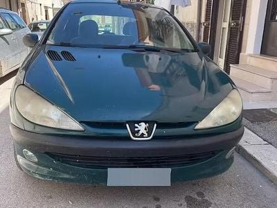 Usata Peugeot 206 60 CV (44 kW) 2000 Verde Berlina