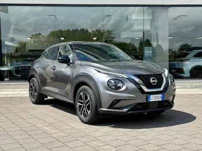 Usado Nissan Juke N-Connecta 114 CV (83 kW) 2025 Gris SUV