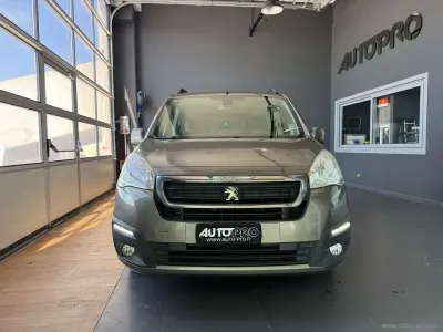Usata Peugeot Partner Tepee Outdoor 99 CV (72 kW) 2016 Grigio Monovolume