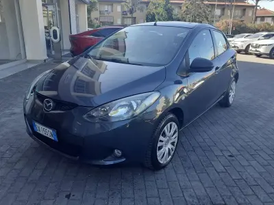 Usata Mazda 2 75 CV (55 kW) 2009 Grigio Utilitaria