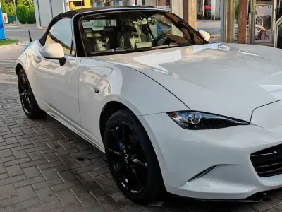 Usata Mazda MX5 Inclusive 160 CV (117 kW) 2015 Cabrio