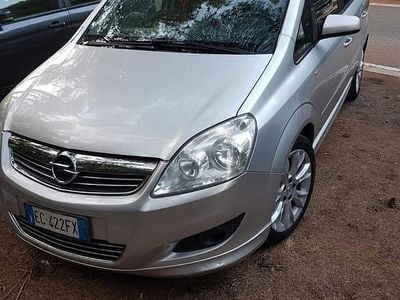 Usata Opel Zafira 150 CV (110 kW) 2010 Grigio Monovolume