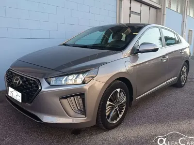 Begagnad Hyundai Ioniq 105 HK (77 kW) 2021 Fluidic metal Halvkombi
