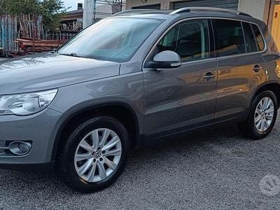 Usata VW Tiguan Sportline 140 CV (102 kW) 2010 Grigio SUV