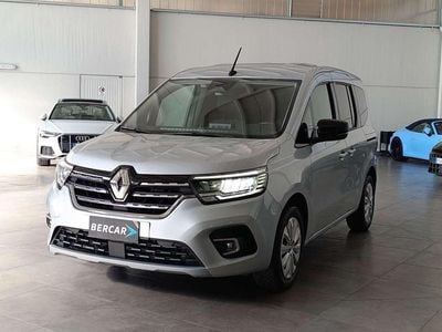 Usata Renault Kangoo Equilibre 95 CV (69 kW) 2022 Argento Monovolume