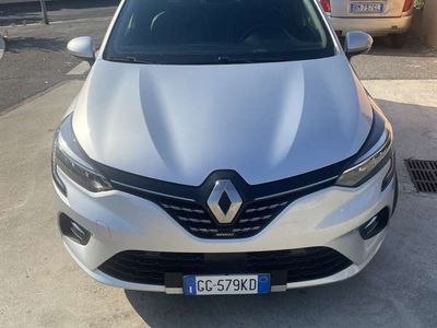 Usata Renault Clio V Intens 101 CV (74 kW) 2021 Grigio Berlina