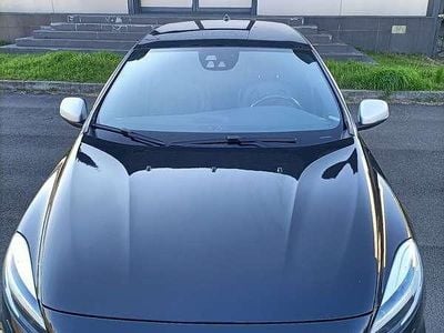 Usata Volvo V40 R-Design Momentum 190 CV (139 kW) 2017 Berlina