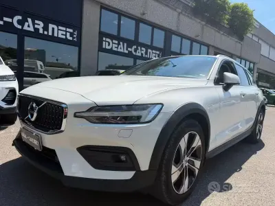 Usata Volvo V60 CC 190 CV (139 kW) 2020 Bianco Station wagon
