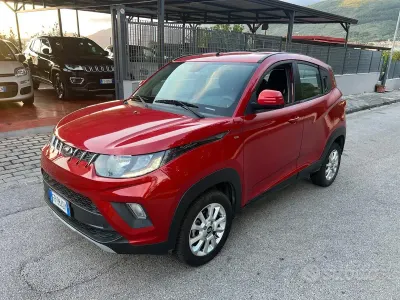Usata Mahindra KUV100 83 CV (61 kW) 2018 Rosso SUV