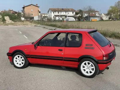 Usata Peugeot 205 GTi 128 CV (94 kW) 1991 Berlina