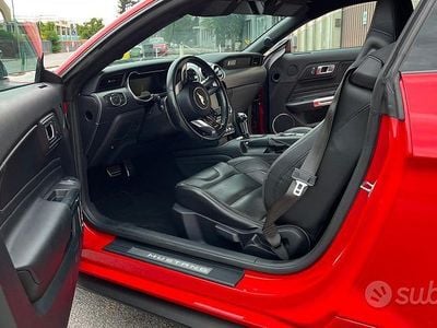Usata Ford Mustang 291 CV (214 kW) 2019 Rosso Coupé