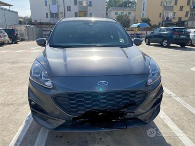 Usata Ford Kuga ST-Line 120 CV (88 kW) 2022 Grigio SUV
