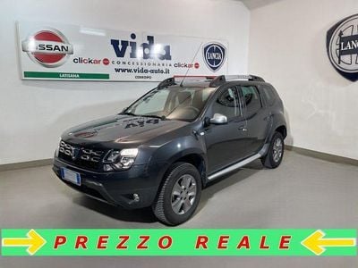 Usata Dacia Duster Lauréate 110 CV (80 kW) 2014 Grigio / metallizzato SUV