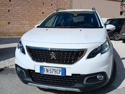 Usata Peugeot 2008 Allure 2018 Bianco SUV
