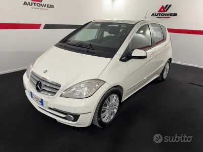 Usata Mercedes A180 Elegance 109 CV (80 kW) 2010 Bianco Berlina