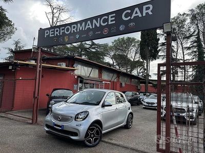 Usata Smart ForFour Superpassion 90 CV (66 kW) 2019 Grigio Utilitaria