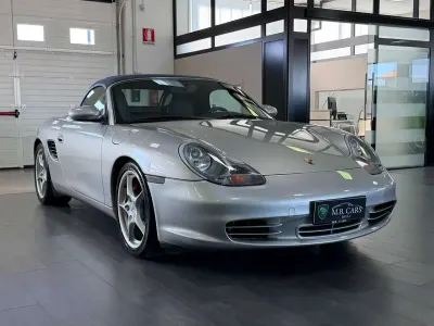 Usata Porsche 986 Boxster 260 CV (191 kW) 2004 Argento Cabrio