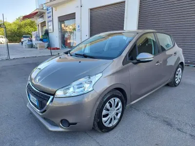 Usata Peugeot 208 Active 68 CV (50 kW) 2013 Other Utilitaria